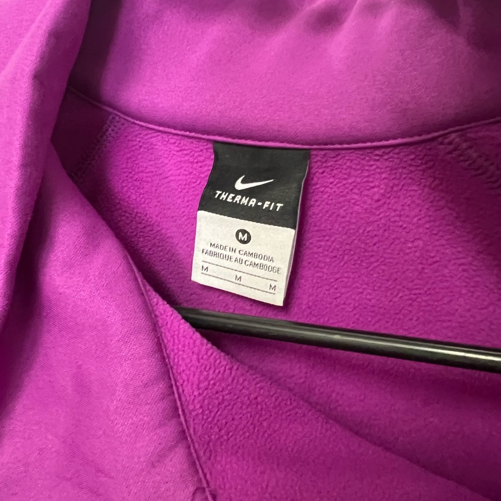 Nike Dri- Fit pullover - Picture 4 of 6